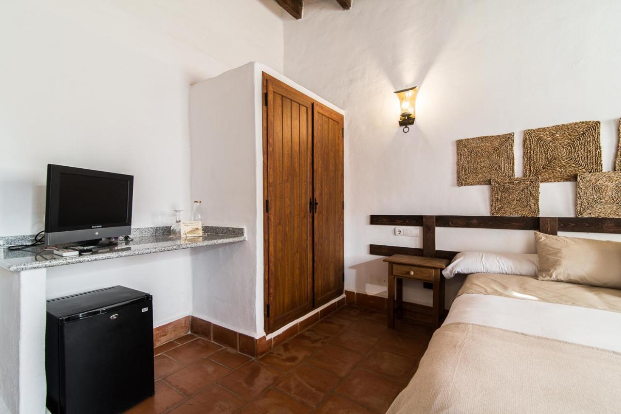 El Pueblo De Leo Hotel Бадахос Екстериор снимка